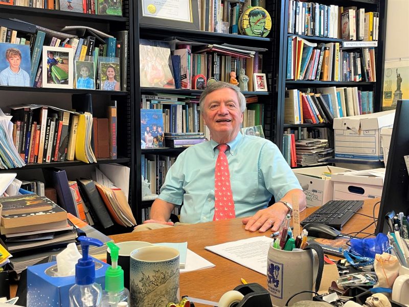 Dr. Lawrence Hultgren Begins 55th and Final Year at VWU